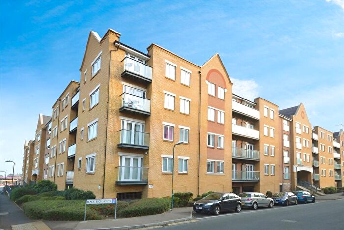 2 Bedroom Flat To Rent In Black Eagle Drive, Northfleet, Gravesend, Kent, DA11