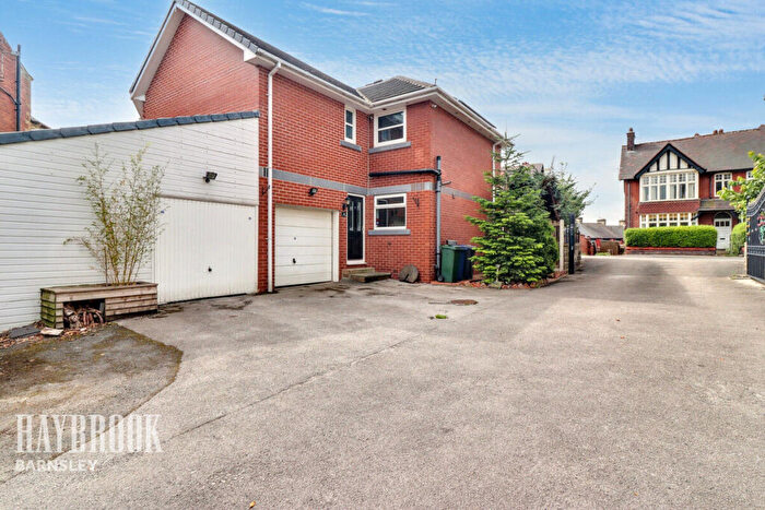 4 Bedroom Detached House For Sale In Gawber Road, Old Town, S75