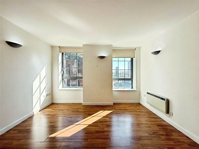 1 Bedroom Flat For Sale In Queens Road, Nottingham, Nottinghamshire, NG2