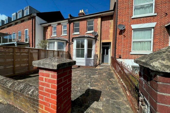 3 Bedroom Terraced House To Rent In Winchester, SO22