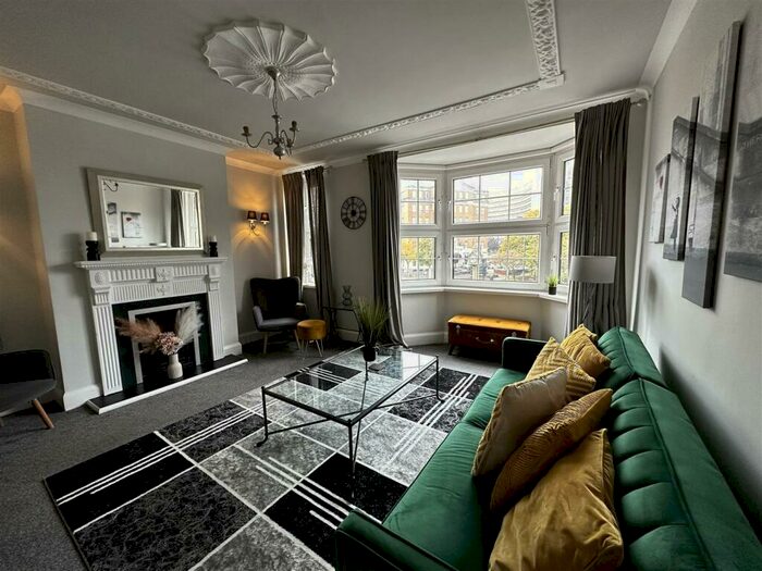 3 Bedroom Apartment To Rent In Cropthorne Court, Calthorpe Road, Edgbaston, Birmingham, B15