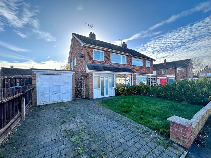 3 Bedroom Semi-Detached House To Rent In Cromwell Road, Loughborough, LE12