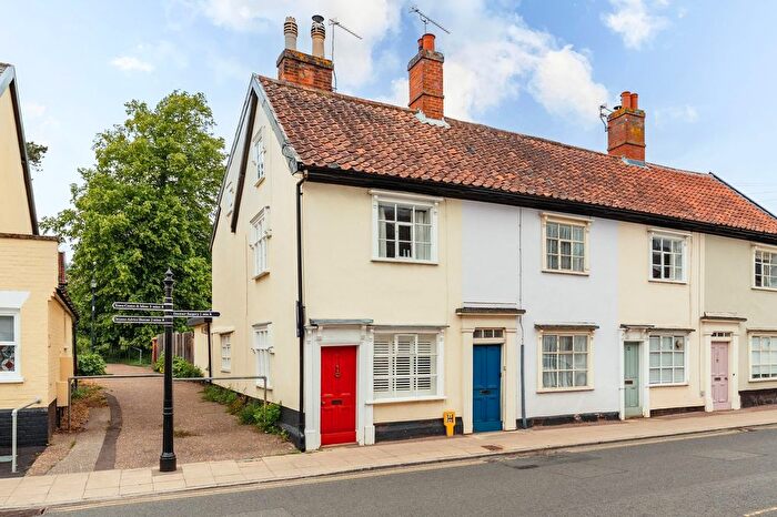 3 Bedroom Terraced House For Sale In Mount Street, Diss, IP22