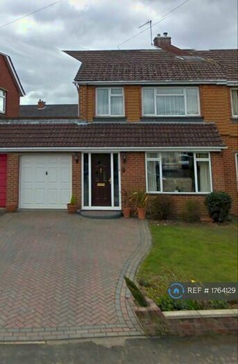 3 Bedroom Semi-Detached House To Rent In Saxon Way, Romsey, SO51