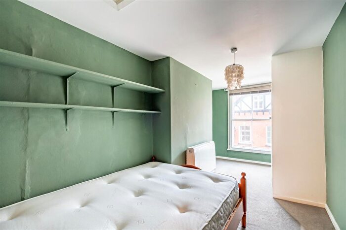 2 Bedroom Maisonette To Rent In Gillygate, York City Centre, YO31