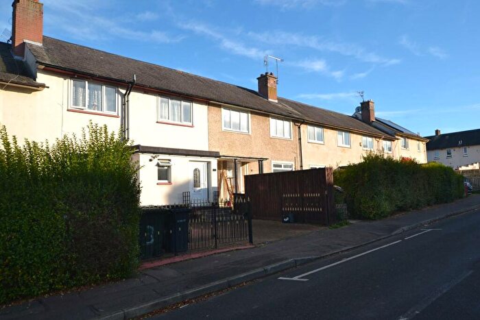 3 Bedroom Flat To Rent In Fairford Gardens, Liberton, Edinburgh, EH16