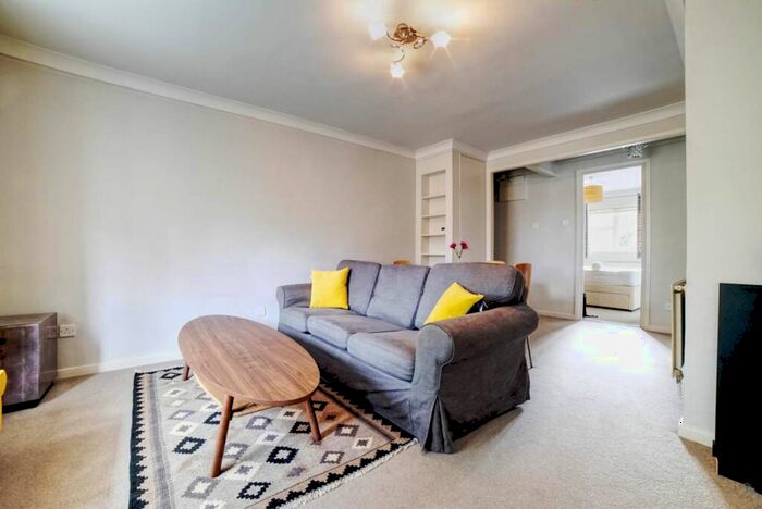 2 Bedroom Apartment To Rent In Westcott Road, London, SE17