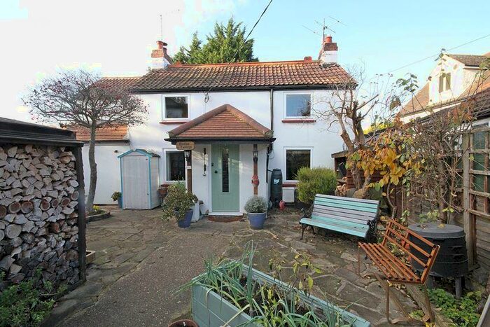 4 Bedroom Detached House For Sale In Stud Green, SL6