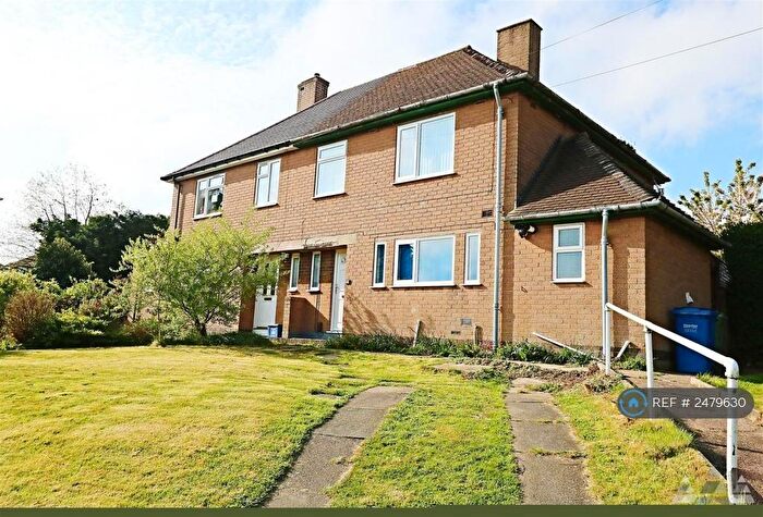 2 Bedroom Semi-Detached House To Rent In Windermere Road, Chesterfield, S41