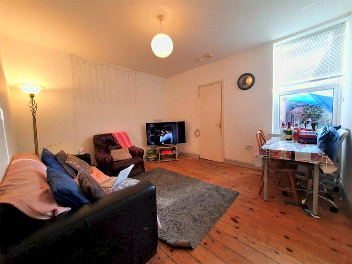 2 Bedroom Flat To Rent In Hotspur Street, Heaton, Newcastle Upon Tyne NE6