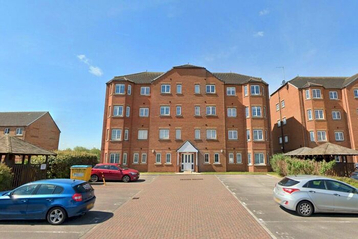 2 Bedroom Flat To Rent In Chandlers Court, Hull, East Riding Of Yorkshire, HU9