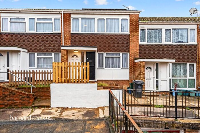 3 Bedroom Terraced House For Sale In Court Wood Lane, Croydon, CR0