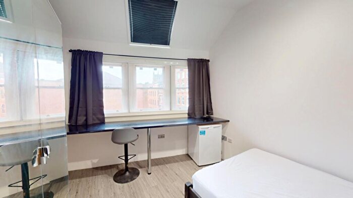 6 Bedroom Terraced House To Rent In Flat Barker Gate, Nottingham, Nottinghamshire, NG1
