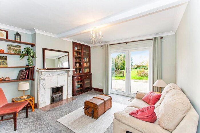 3 Bedroom Cottage For Sale In Pleasant Row, Woodford, Kettering, NN14