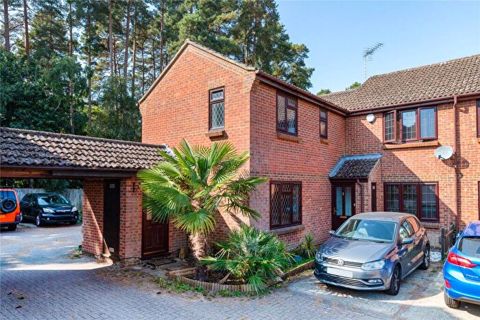 3 Bedroom End Of Terrace House To Rent In Westcombe Close, Bracknell, Berkshire, RG12