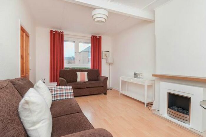 2 Bedroom Flat To Rent In Stenhouse Avenue, Edinburgh, EH11