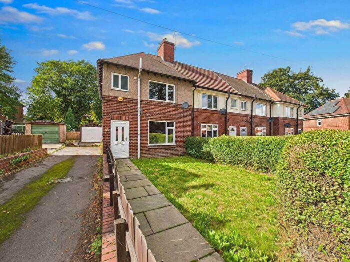 3 Bedroom End Of Terrace House For Sale In Kingsmead, Pontefract, WF8