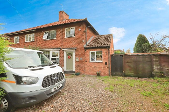3 Bedroom Semi-detached House For Sale In Lickhill Road North, Stourport-On-Severn, DY13