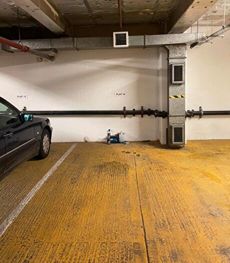Garage / Parking To Rent In Hayes Place, London, NW1
