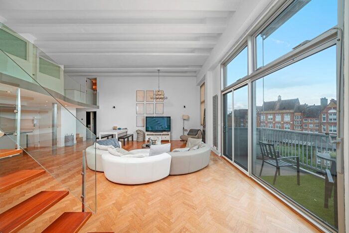 3 Bedroom Flat For Sale In The Piper Building, Peterborough Road, Fulham, London, SW6
