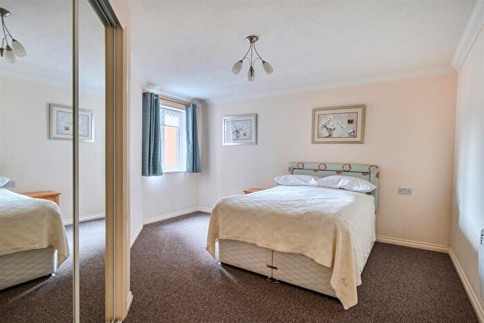 1 Bedroom Retirement Property For Sale In Brambledown Lodge, Wallington, SM6