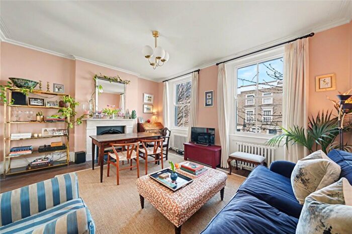 2 Bedroom Penthouse For Sale In Offord Road, Barnsbury, London, N1
