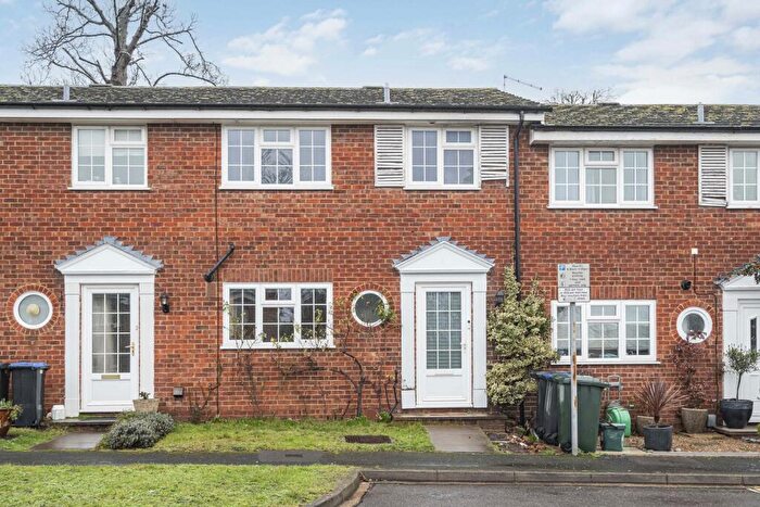 3 Bedroom Terraced House For Sale In Cavenham Close, Woking, Surrey, GU22