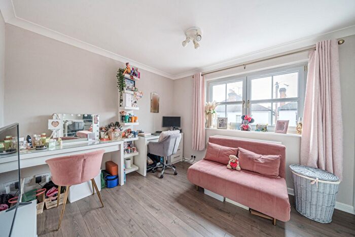 2 Bedroom Semi-Detached House For Sale In Albert Road, Addlestone, KT15