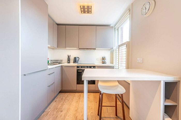 2 Bedroom Flat To Rent In Chandos Road, Willesden Green, London, NW2