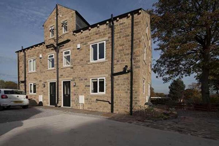 4 Bedroom Semi Detached House To Rent In Highfields, Huddersfield, HD1