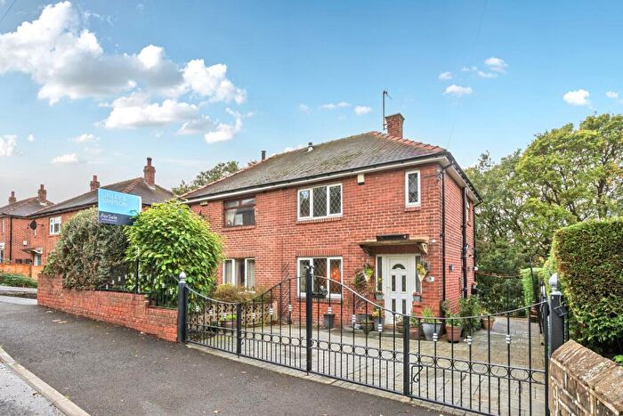 3 Bedroom Semi Detached House For Sale In Hangingstone Road, Huddersfield, West Yorkshire, HD4