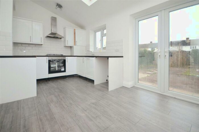 3 Bedroom Terraced House To Rent In Ford Lane, Rainham, Essex, RM13