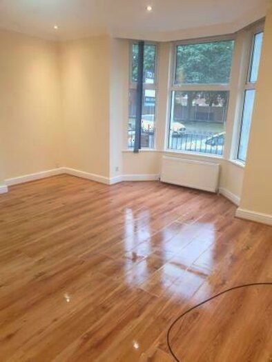 5 Bedroom House To Rent In Dickenson Rd, Manchester, M14