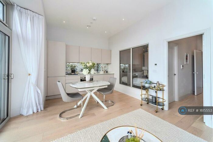 Studio To Rent In The Rest, Porthcawl, CF36