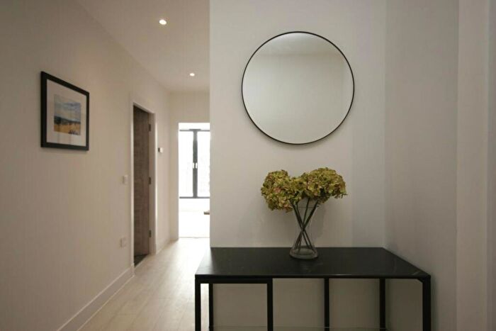 2 Bedroom Flat To Rent In Shoemaker`s Square, Old Town, Edinburgh, EH8