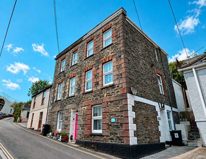 4 Bedroom End Of Terrace House For Sale In Church Street, Mevagissey, Cornwall, PL26