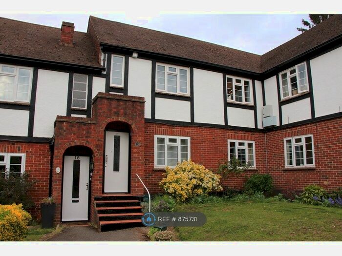 3 Bedroom Maisonette To Rent In Arlington Lodge, Weybridge, KT13
