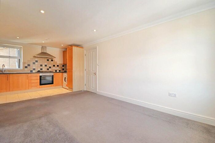2 Bedroom Flat To Rent In The Green, Walton-On-Thames, Surrey, KT12