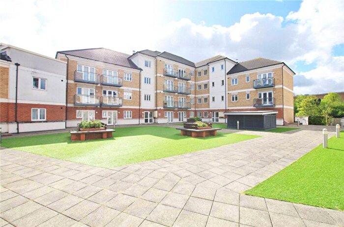 1 Bedroom Flat To Rent In Hales Court, Watford, WD25