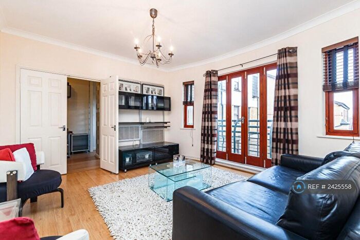 1 Bedroom Flat To Rent In Tideway Court, London, SE16