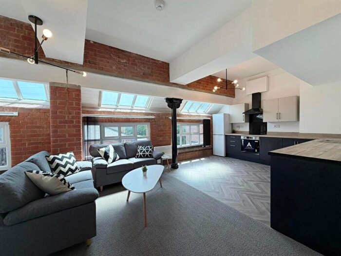 2 Bedroom Apartment To Rent In Penthouse Professional Apartment - York Street, Leicester, LE1