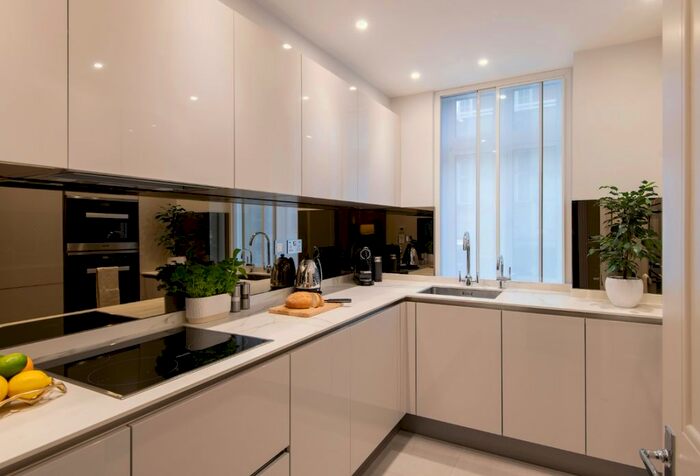 1 Bedroom Flat To Rent In Park Lane, London, W1K