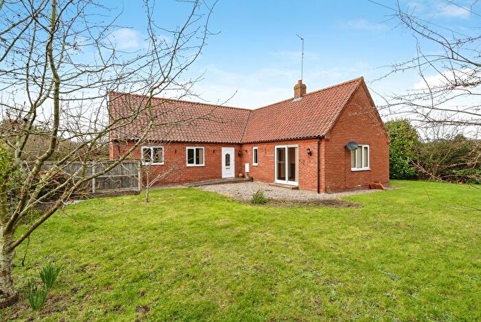3 Bedroom Bungalow For Sale In Old Turnpike Road, Roughton, Norwich, Norfolk, NR11