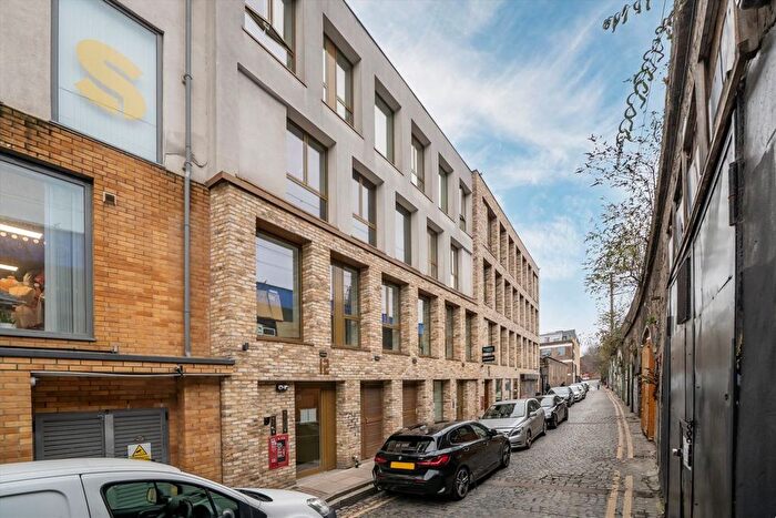 2 Bedroom Flat For Sale In Andre Street, Hackney, E8