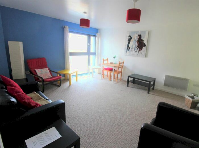1 Bedroom Flat To Rent In Churchill Way, Cardiff, CF10