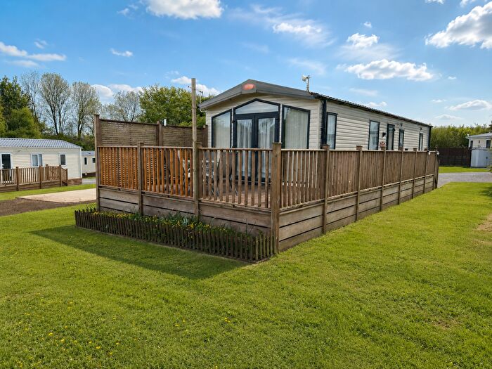 2 Bedroom Lodge For Sale In Okehampton, Devon, EX20