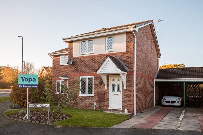 3 Bedroom Semi-Detached House For Sale In Wight Close, Ellesmere Port, CH65