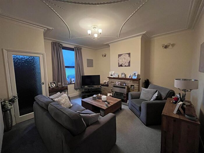 2 Bedroom Terraced House For Sale In Balme Lane, Bradford, BD12