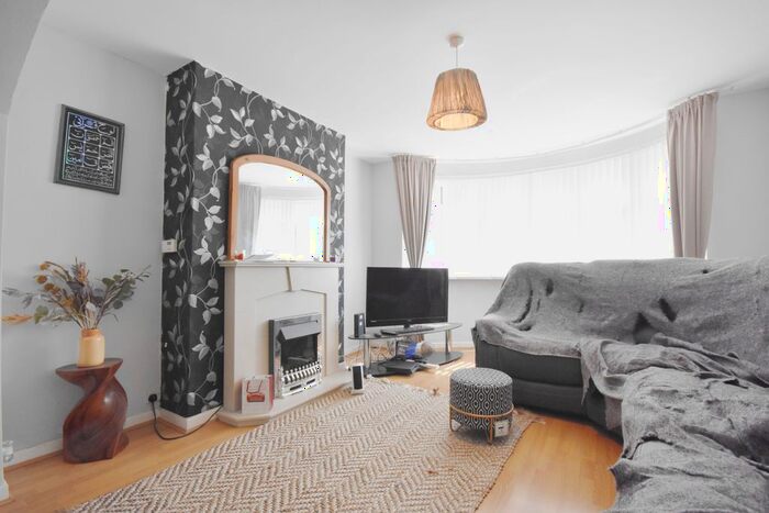 5 Bedroom Semi-Detached House To Rent In Parkgate Road, Coventry, CV6