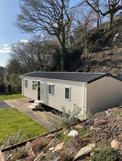 2 Bedroom Semi-Detached House For Sale In Penrhyndeudraeth, LL48